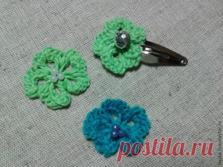 Вязаные цветы. Подборка из 17 схем вязаных спицами цветов на knitka.ru из рубрики Узоры для вязания спицами. Вязание спицами модели и схемы на kNITKA.ru