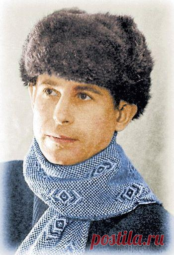 Фрагменты вечера, посвящённого Николаю Рубцову. Поёт Александр Васин-Макаров. 9 ноября 2006 г.