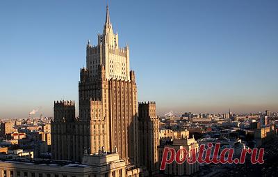 МИД назвал лживыми обвинения России в якобы депортации украинских детей. В ведомстве отметили, что Москва ведет планомерную работу по воссоединению семей и готова к взаимодействию по детской проблематике при участии конструктивно настроенных международных посредников