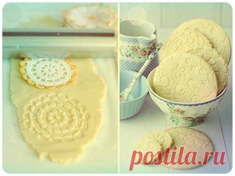 Красивое печенье с помощью салфеток