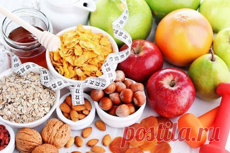Названы помогающие похудеть продукты Ученые-диетологи назвали основные продукты, употребление которых удовлетворяет практически все потребности организма в минералах и витаминах и помогает похудеть без вреда для здоровья.