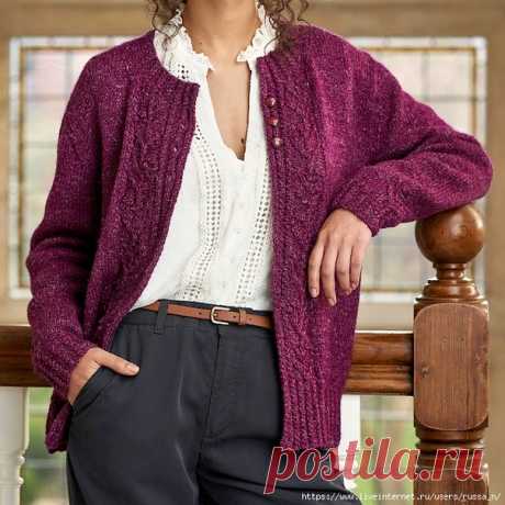 ЖАКЕТ «BARBERRY»

Размеры: XXS (XS, S, M, L, 1XL, 2XL)
Окружность груди – 71-76 (81-86, 91-97, 102-107, 112-117, 122-127, 132-137) см,
Окружность груди готового изделия – 95 (106, 114, 125, 135, 146, 156.5) см,
Длина – 56 (57, 58, 59, 60, 61, 62) см,
Длина рукава по шву – 42 (42, 43, 43, 44, 44, 45) см.

Необходимые материалы:
Пряжа Stolen Stitches Nua Worsted (60% шерсть, 20% шерсть яка, 20% лён; 100 м / 50 грамм в мотке) – 11 (12, 13, 15, 16, 18, 19) мотков, 3 пуговицы.
...