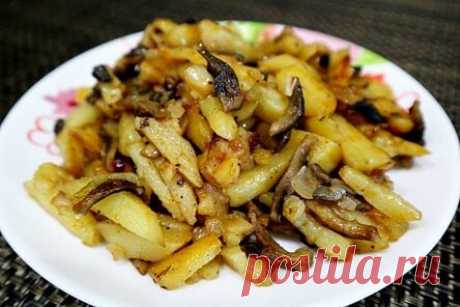 10 рецептов очень вкусной картошки с грибами на сковороде