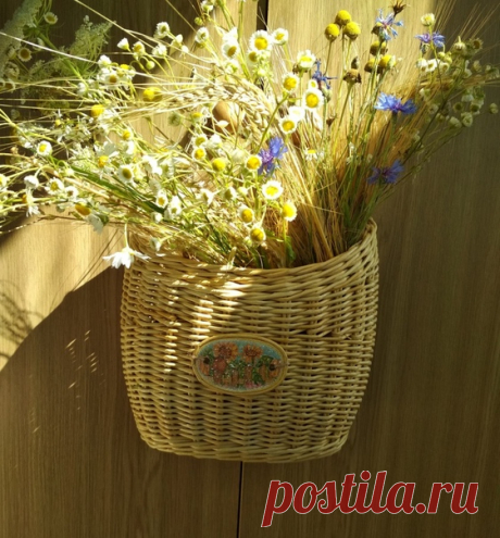#game@newspaper_weaving Уважаемые участники группы! Игра “Угадай, чья работа” продолжается!!!
Правила очень просты: пришлите фото работы, ранее не опубликованной, куратору Светлане Вареца и ожидайте публикации.
Пост с игрой вы сможете легко найти через меню группы в разделе “Поиск”. Представляем следующую работу! Кто же автор ?