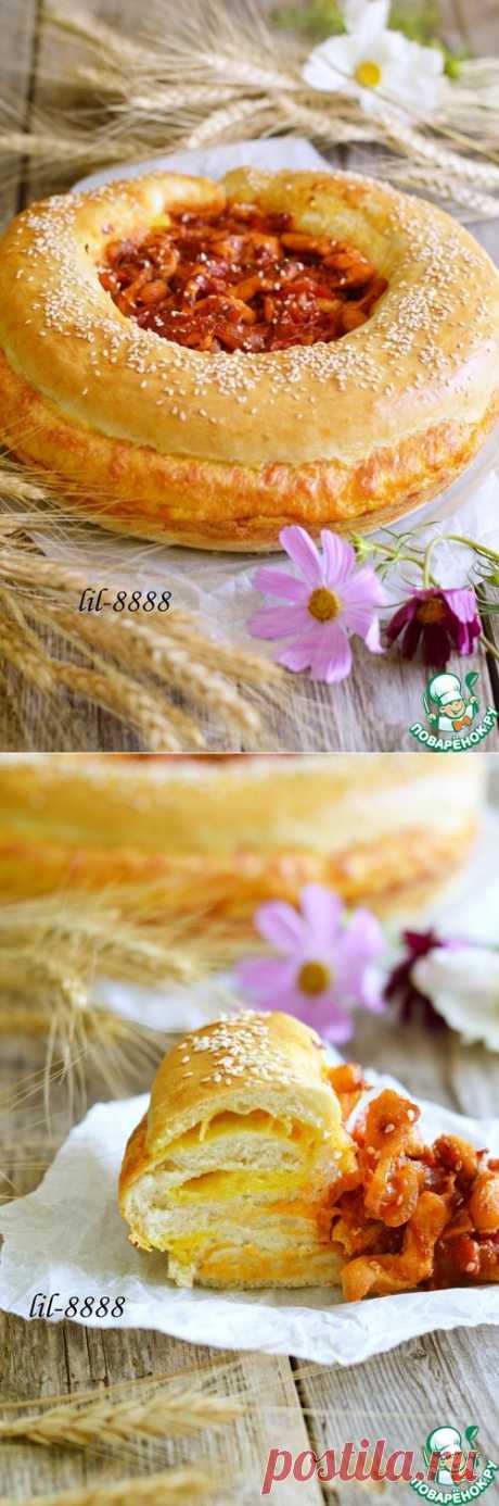 Пирог с сыром и курицей.