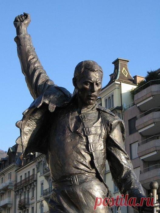 ♥ღ♥Ко дню рождения Фредди Меркьюри: 10 бессмертных клипов группы Queen♥ღ♥