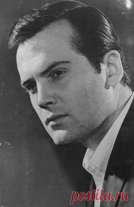 Валерий Гатаев, 16 сентября, 1938
 • 24 июня 2011