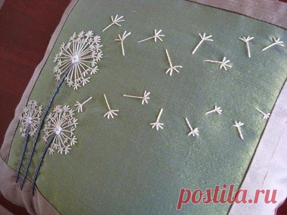 Одуванчик в вышивке.