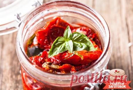 Вяленые помидоры на зиму в микроволновке

Ингредиенты:
Помидоры – 8 шт
Масло оливковое – 4 ст.л.
Чеснок – 3 зубчика
Соль, специи – по вкусу

Рецепт приготовления вяленых помидоров на зиму в микроволновке:
Сперва помидоры моем и разрезаем на две половинки, семечки по возможности вынимаем. Затем берем посудину с бортиками и плотно выкладываем на ней помидоры, добавляем к ним оливковое масло и специи по вкусу. Ставим посуду в микроволновую печь, и устанавливаем максимальный р...