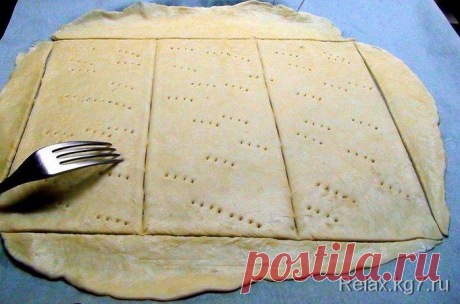 Закусочный "Наполеон" с творожным кремом, икрой и копчёной форелью
