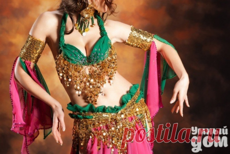 BellyDance: прекрасный танец живота! Кого из нас не завораживали грациозные движения восточных танцовщиц, их плавные сексуальные движения, переходящие в ритмичные тряски и толчки? Красота восточного танца живота известна всем. И мало кто будет спорить с тем, что это самый привлекательный и женственный вид физических нагрузок. Но помимо своей красоты и эротичности восточные танцы Bellydance несут за собой еще ряд полезных для женского организма свойств. Он очень полезен для укрепления и…