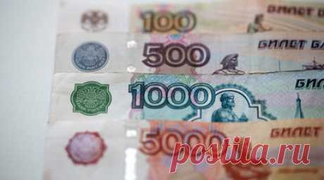 В Минэкономразвития прокомментировали ситуацию с курсом рубля. Министр экономического развития Максим Решетников назвал «разовыми факторами» колебания курса рубля на этой неделе. Читать далее