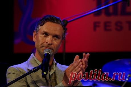 Виктор Добронравов