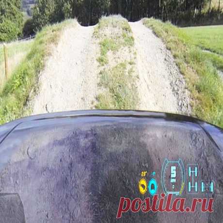 Прозрачный капот – инновация от Land Rover