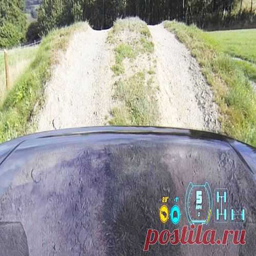 Прозрачный капот – инновация от Land Rover
