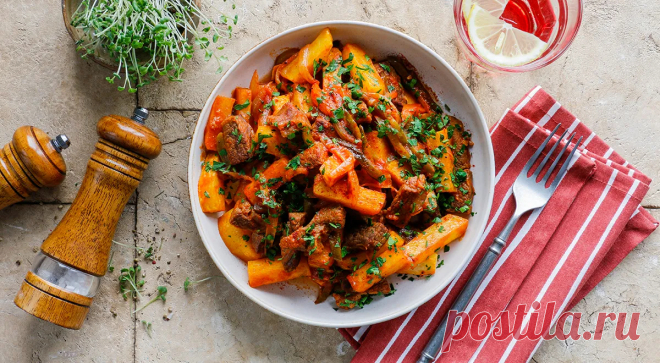 Азу по-татарски из говядины с солеными огурцами, пошаговый рецепт с фото на 560 ккал Азу по-татарски из говядины с солеными огурцами. Вкусный рецепт приготовления с пошаговым описанием, фото и отзывами. Удобный поиск рецептов и кулинарное вдохновение на Gastronom.ru