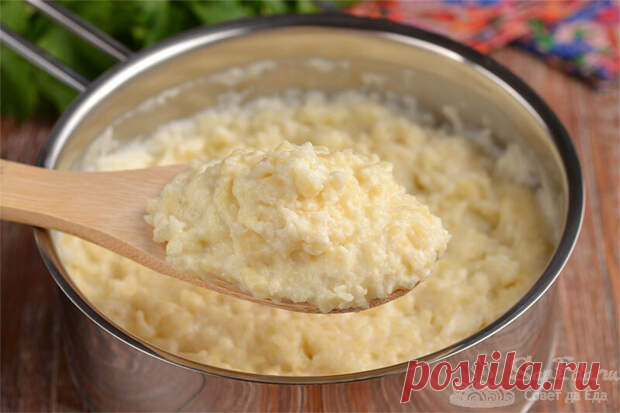 Быстрая молочная каша, для которой и крупы никакой не надо - Будет вкусно - Медиаплатформа МирТесен Вкус у этой каши особенный и знаком мне с детства. На ее подготовку уходит не больше 5 минут, а сама каша варится за 3 минуты. Такую кашу в моем детстве готовила бабушка. Я помню, встаешь с утра, а бабушка стоит у стола и что-то перетирает в руках. А через несколько минут она уже накладывает в - 16 сентября - 43694588650 - Медиаплатформа МирТесен