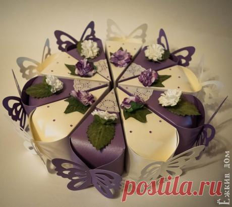 Купить Бумажный торт с сюрпризом "Бабочки" в интернет магазине на Ярмарке Мастеров Купить или заказать Бумажный торт с сюрпризом &quot;Бабочки&quot; в интернет магазине на Ярмарке Мастеров. С доставкой по России и СНГ. Срок изготовления: 2 дня. Материалы: картон, бумажные цветы, стразы,&hellip;. Размер: Диаметр торта - 26 см, высота - 8 см&lt;br&hellip;