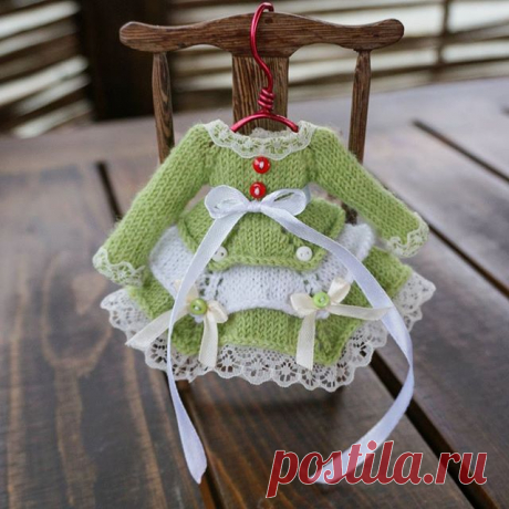 Доброе утро, вторник!
Меня сегодня опять будет много, но на этот раз со своим😉
Покажу над чем работала полтора месяца.
Скажете - че там делать столько времяни!!! Плевое дельце!
Соглашусь, стыдно, но все же куклы мои остались только для души. Для моего релакса и самореализации. 
Не конвеер, не поток, не штампую и не зарабатываю на них!...
Они просто мое я, отражение моих чувств к тому или иному происходящему.
Надеюсь вам понравиться.

#dannissima_doll#играю_в_куклы #handma...