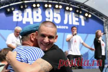 2-8-25--Как в России прошел День ВДВ - фоторепортаж