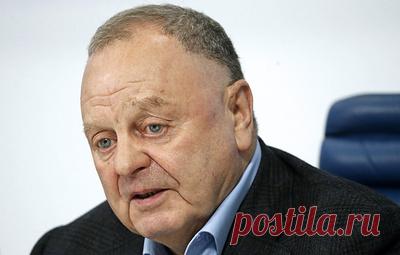 Борис Скрынник покинул пост президента Международной федерации хоккея с мячом. Новым президентом организации стал норвежец Стейн Педерсен