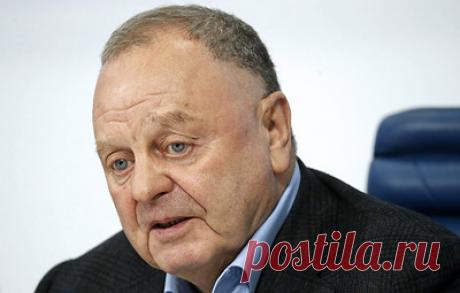 Борис Скрынник покинул пост президента Международной федерации хоккея с мячом. Новым президентом организации стал норвежец Стейн Педерсен