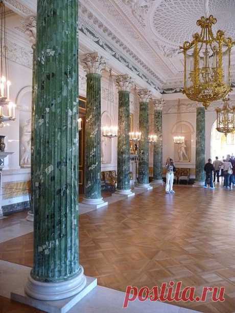 Greek Hall of Pavlovsk Palace photo by El Pantera in 2009. In the Imperial residence built by Tsar Paul I Petrovich Romanov (Pavel) (1 Oct 1754-23 Mar 1801) Russia in Pavlovsk Town, Pushkinsky District, Saint Petersburg, Russia for his 2nd wife Sophie Dorothea-Maria Feodorovna (25 Oct 1759-5 Nov 1828) Württemberg, Germany.&amp; their children.  |  Pinterest: инструмент для поиска и хранения интересных идей