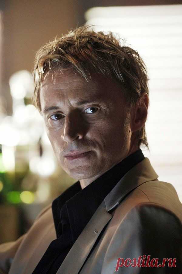 Роберт Карлайл, 14 апреля, 1961