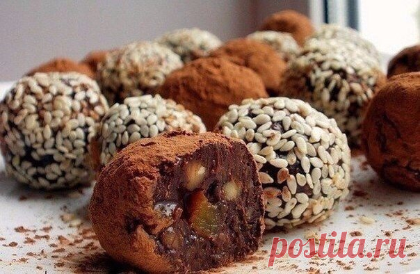 Полезные конфеты. ТОП-4 вкусных вариантов ❤1. Домашние полезные конфеткиИнгредиенты:Курага — 5 шт.Грецкий орех — 5 шт.Мед — 1/2 ст. л.Молоко — 1 ст. л.Горький шоколад — 70-90 гКакао-порошок, кунжут — для украшенияПриготовление:1. Горький шоко…