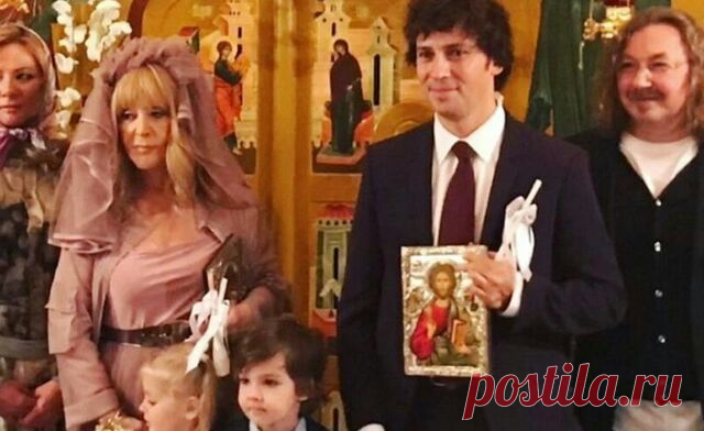 Венчание Пугачевой и Галкина видео - Алла Пугачева и Максим Галкин венчаются видео с детьми Гарри и Лизой - Галкин и Пугачева обвенчались после 6-ти лет брака