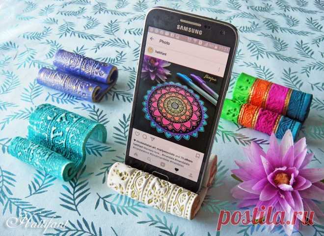 DIY Mobile Phone Holders out of Clay - Hattifant