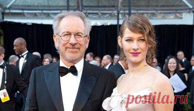 Дочь Стивена Спилберга выходит замуж: кто сделал предложение 23-летней Дестри