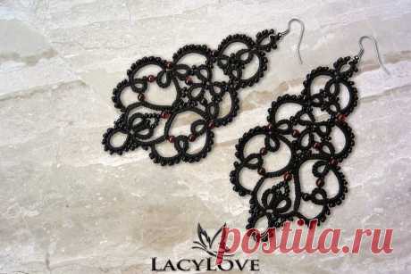 tatted_gothic_earrings_ariadne_by_lacylovehandmade_d7wgoad-fullview.jpg (900×600)