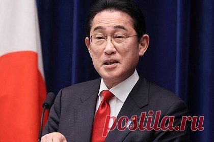 Взрыв произошел рядом с местом выступления премьера Японии. Взрыв произошел рядом с местом публичного выступления премьер-министра Японии Фумио Кисиды в городе Вакаяма на западе страны. Сообщается, что глава правительства был эвакуирован в безопасное место. По информации Kyodo, Кисиду доставили в полицейское управление в Вакаяме.