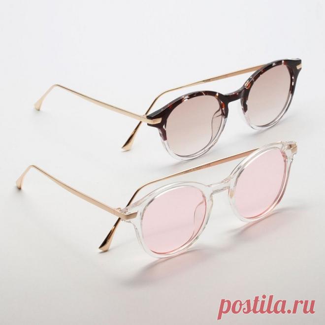 Полупрозрачные солнцезащитные очки круглой формы с лаконичными золотыми дужками - Солнцезащитные очки и аксессуары / СЮРПРАЙЗ
