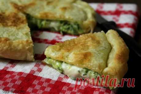 Torta salata di zucchine e stracchino | Oggi si cucina