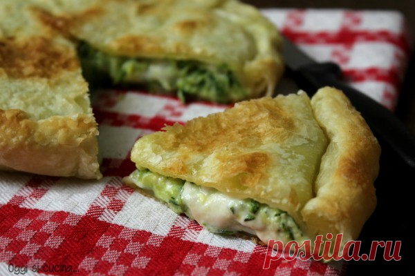 Torta salata di zucchine e stracchino | Oggi si cucina