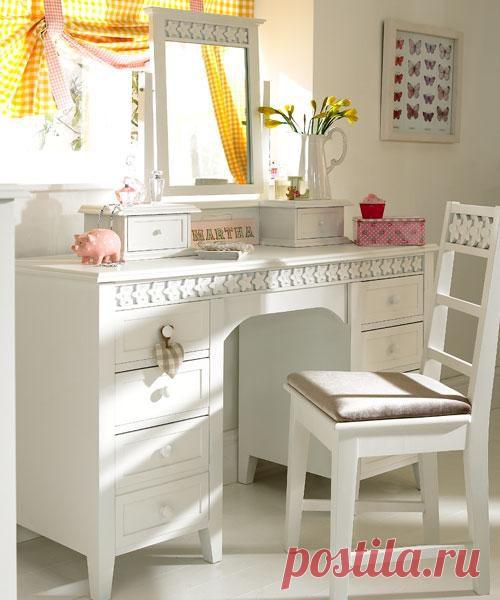 Уголок для наведения красоты... | Самоделкино