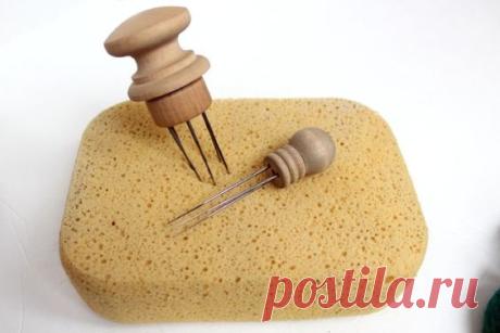 How to Needle Felt for Beginners. Learn how to create easy Needle Felted Fabric with Colorful Wool Roving and Cookie Cutters