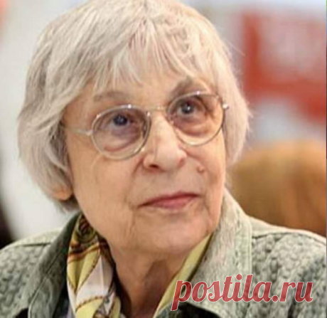 ...Я думала, это черти беснуются. Ан нет, то были чертенята. Сначала Собчак глумится над церковью, а потом ложится с Богомоловым в похоронный катафалк и едет венчаться. И САМОЕ УДИВИТЕЛЬНОЕ — ИХ ВЕНЧАЮТ. А потом — банкет на 16 млн рублей. И банкетный бюджет — 40 тыс. на человека. При 11 тыс. прожиточного минимума в России. А ещё — эротический танец бывшего кандидата в президенты в б…ом наряде с раздвиганием ног и песенкой «Войди в меня». Триста человек гостей, десятки, а м...
