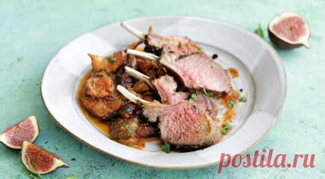 Корейка ягненка в пряной шубе c винным соусом - ПУТЕШЕСТВУЙ ПО САЙТУ. Окунитесь в ароматы средиземноморской кухни, приготовив корейку с винным соусом. Это блюдо ресторанного уровня, а готовится настолько просто, что с этим справится даже школьник. ИНГРЕДИЕНТЫ 1 целый кусок корейки ягненка на 8 ребер 1 ч. л. сушеного эстрагона (тархуна) 1 ч. л. черного перца горошком 1 ч. л. семян фенхеля …