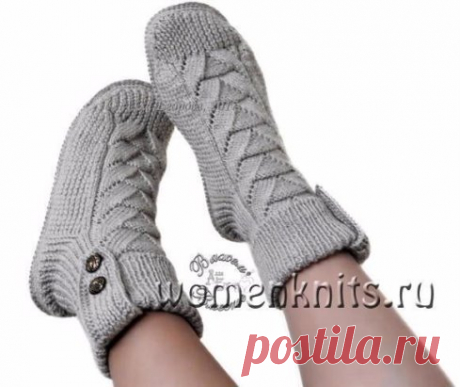 Носки - сапожки женские связаны спицами
Видео: https://womanknits.ru/vyazanie-dlya-zhenshchin/noski-tapochki/noski-sapozhki-zhenskie-svyazany-spicami