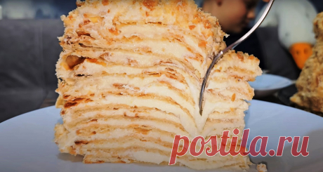 Торт Наполеон: рецепт на молоке. Хрустящие коржи и крем со вкусом пломбира Торт «Наполеон» — это один из самых популярных и любимых десертов в России. Он состоит из множества тонких слоёных коржей, пропитанных нежным кремом на основе сливок или сливочного масла. Торт «Наполеон» имеет множество вариаций рецептов. В разных странах его готовят по-своему, используя различные кремы и украшения. Но классический рецепт включает в себя слоёное тесто, заварной […]