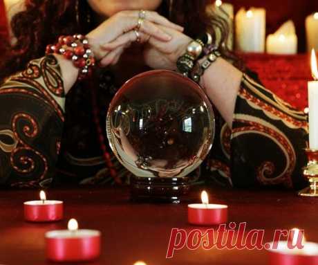 Онлайн чаты с экстрасенсами, гадалками и астрологами. Задать один вопрос бесплатно гадалке Задать один вопрос бесплатно гадалке. Гадания и предсказания на все случаи жизни: Карты Таро, Руны, книга вопросов и ответов, цыганский расклад и т.п