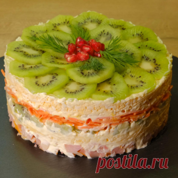 Копченый салат с киви и морковью по-корейски