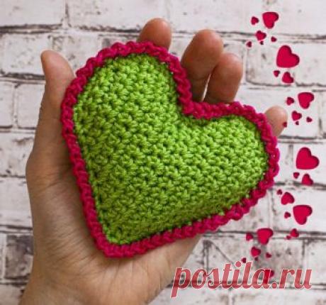 ШИКАРНОЕ сердечко крючком. Работа Эльвины Я вяжу из Троицкой пряжи Крокус (100% хлопок, 160м/100гр) крючком № 3,5 мм. Еще вам потребуется наполнитель для игрушек. Размер моего сердечка 11*11 см. В этом