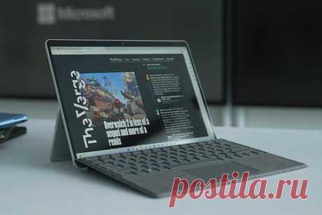 Microsoft представила флагманский ноутбук. Microsoft представила новое поколение складного флагманского ноутбука Surface Pro. Гибридный аппарат поставляется с процессором Intel Core 12-го поколения или ARM-чипом SQ3 на выбор. Компьютер получил 13,3-дюймовый экран разрешением 2880х1920 пикселей с поддержкой частоты 120 герц. Стоимость начинается от 999 долларов.