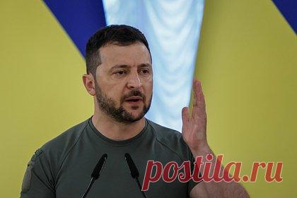 Зеленский посетил Одесскую область. Украинский президент Владимир Зеленский побывал в Одесской области, где встретился с командующим военно-морскими силами страны вице-адмиралом Алексеем Неижпапой. Президент заслушал доклад Неижпапы, в котором было поднято «много важных тем». В частности, вице-адмирал представил сведения об обстановке в Черном море.