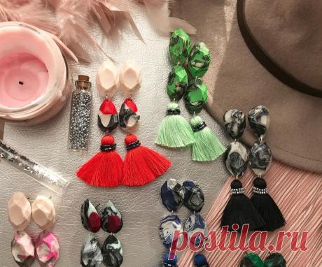 JEWELRY ➖УКРАШЕНИЯ➖ПРИКРАСИ on Instagram: “А новинок то із серії #наліпила💛  аж 8!❤️😍😍😍 Усі сережки ручної роботи і без потвору ! Не важкі, основа гвоздиком 👌🏻 Тому обирайте свою…” 51 Likes, 5 Comments - JEWELRY ➖УКРАШЕНИЯ➖ПРИКРАСИ (@pylypenko.handmade) on Instagram: “А новинок то із серії #наліпила💛  аж 8!❤️😍😍😍 Усі сережки ручної роботи і без потвору ! Не важкі,…”