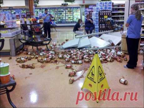 Случайно уронила полку в магазине... Что делать?